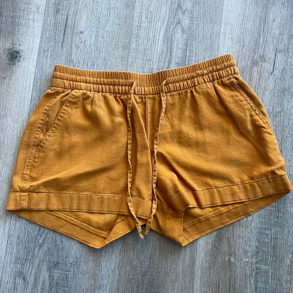 Old Navy Women’s Hot Linen Drawstring Shorts